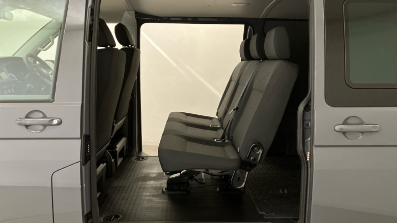 Volkswagen Transporter T32 Lwb Diesel 2.0 TDI 150 Highline Kombi Van